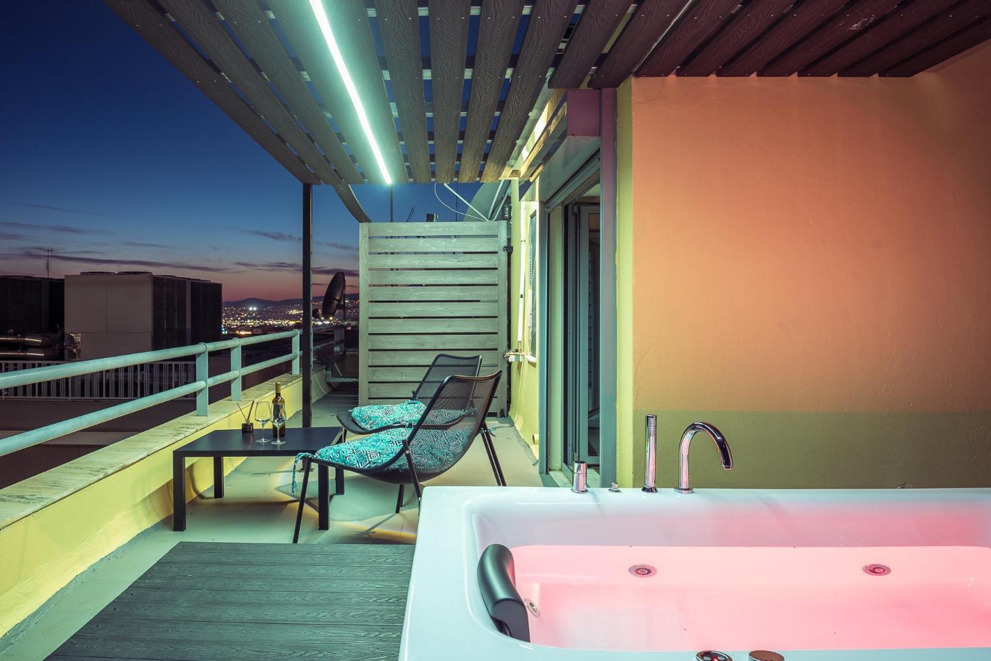 Acropolis View Mini Sky Suite & Hot Tub أثينا المظهر الخارجي الصورة