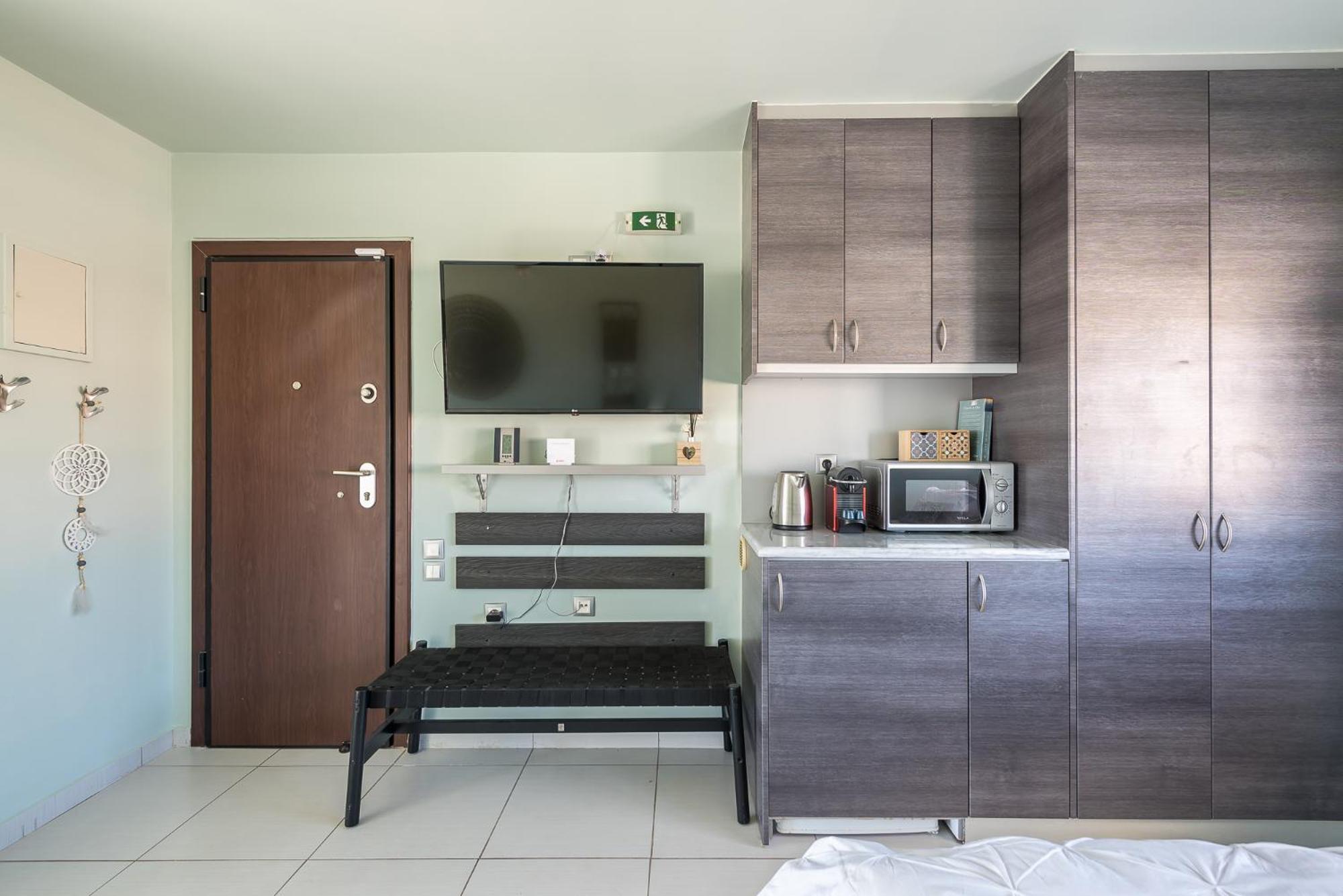 Acropolis View Mini Sky Suite & Hot Tub أثينا المظهر الخارجي الصورة