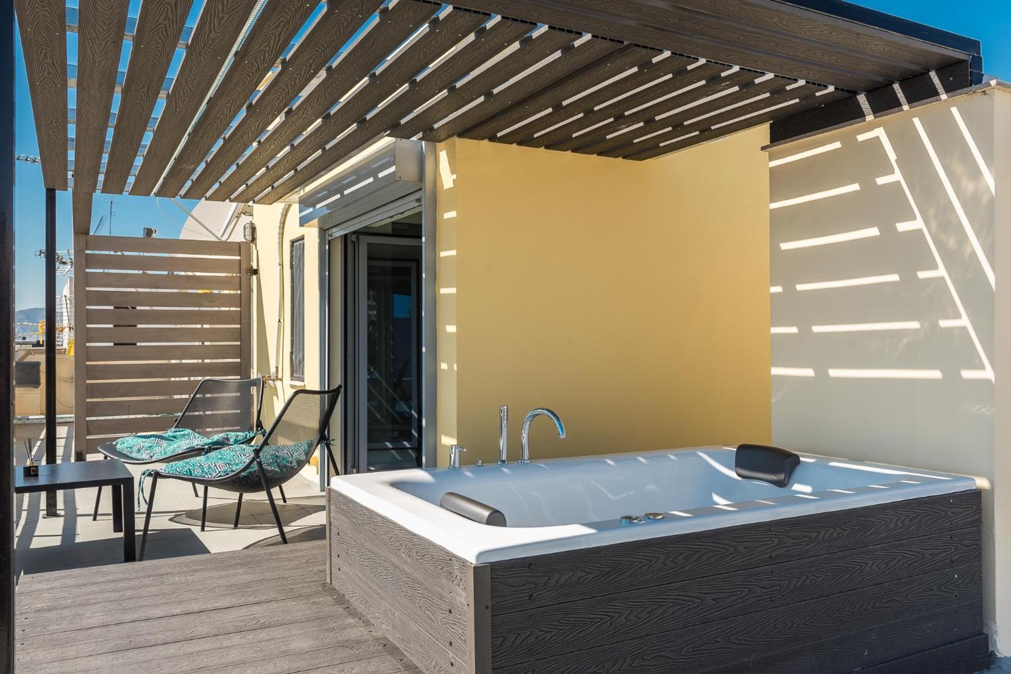 Acropolis View Mini Sky Suite & Hot Tub أثينا المظهر الخارجي الصورة